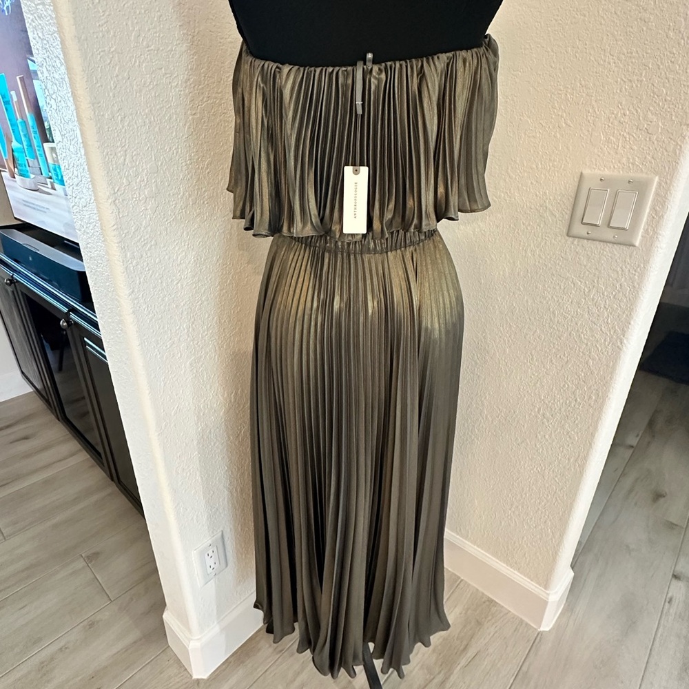 Pleated metallic olive colored skirt set - Picture 12 of 13